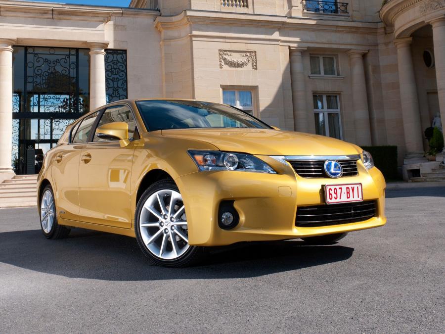  Lexus CT200h 2010 года  (US) (фото 15 из 30)